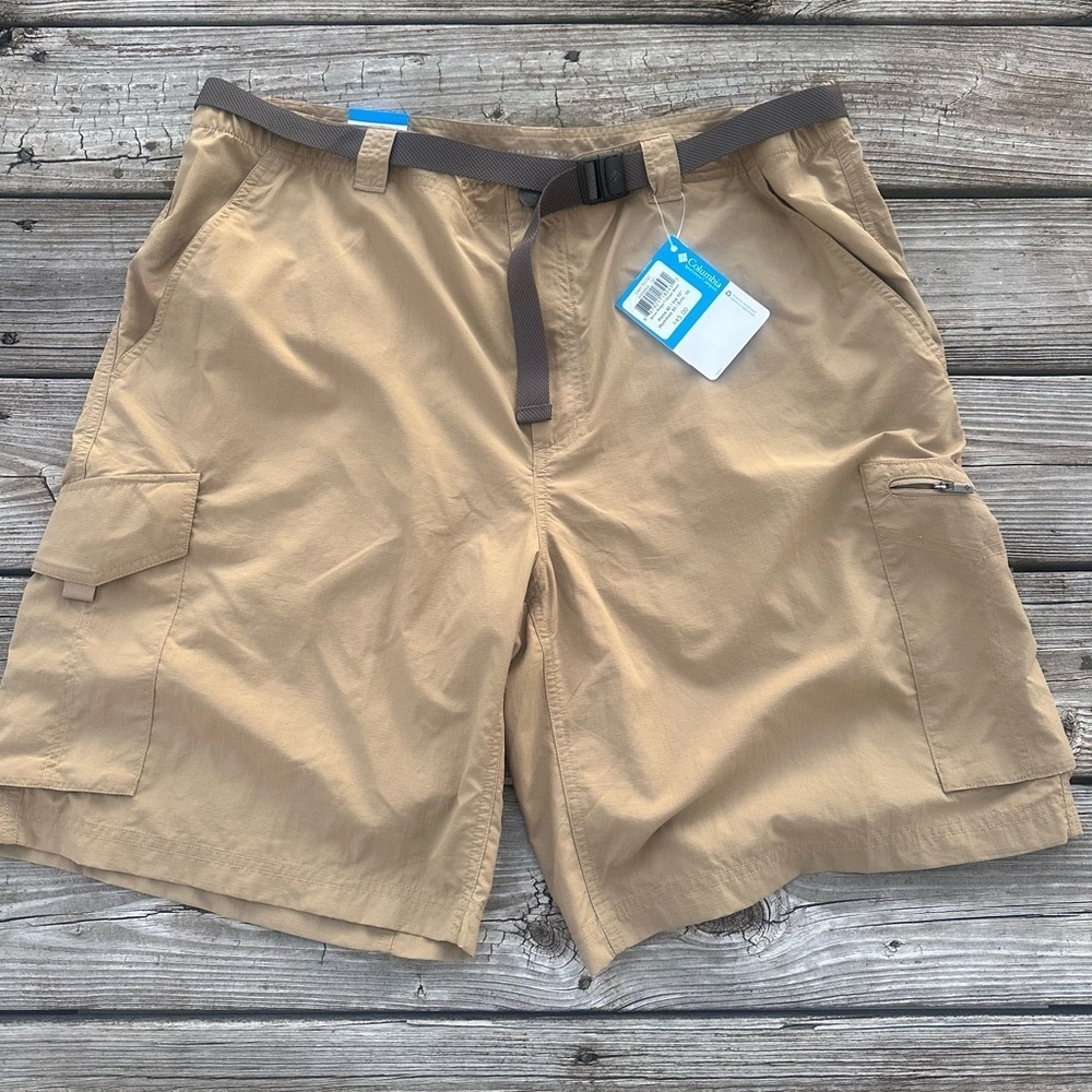 Columbia Men's Tan Cargo Shorts with Belt